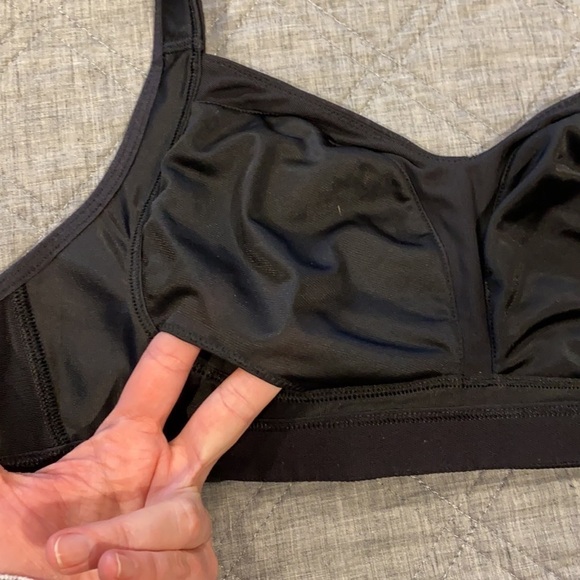 Lululemon Black Ta Ta Tamer 34D - Picture 16 of 16